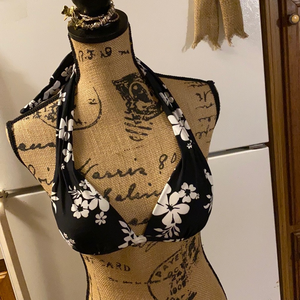 Smoothies bikini top size women’s medium